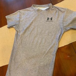 Under Armour sports shirt gray Men’s small
